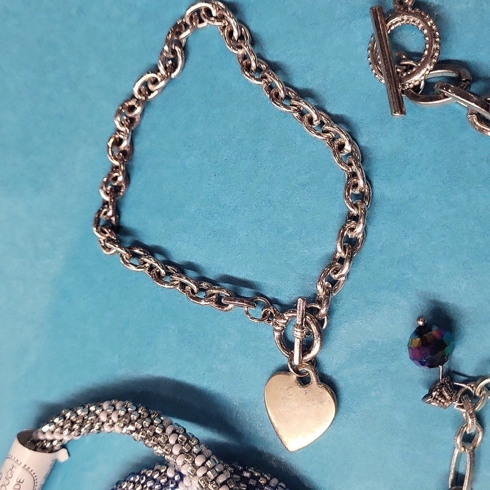 6 bracelets - Picture 5 of 8